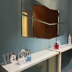 Interno2 בארי