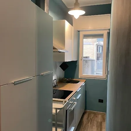 Interno2 2* Μπάρι