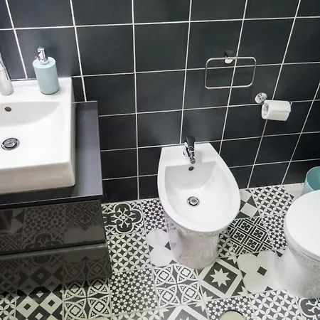 Interno2 Πανσιόν 2*